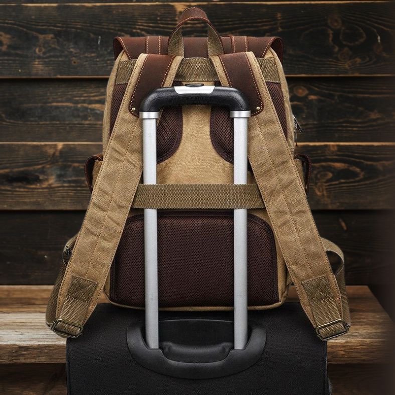 Noah - Premium Bag with Handmade Details