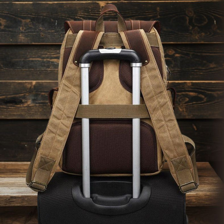 Noah - Premium Bag with Handmade Details