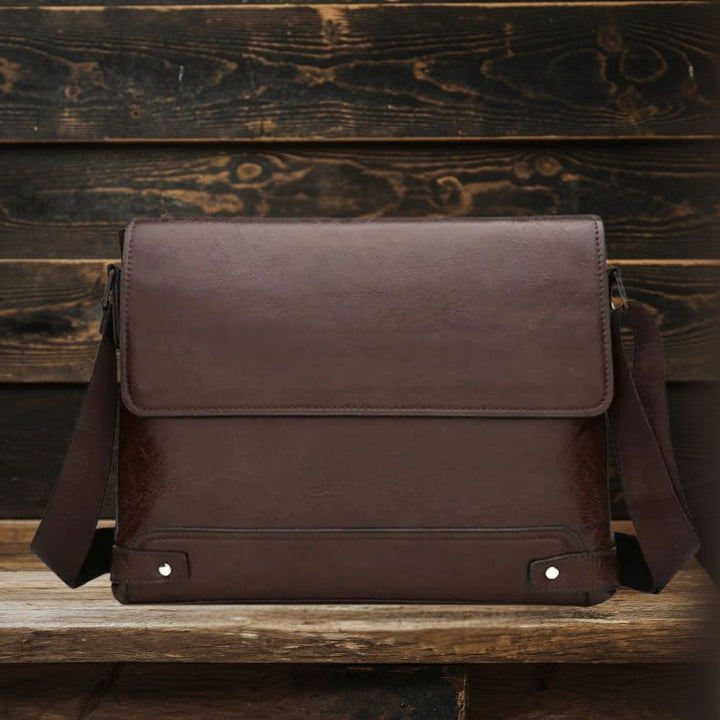 Jackson - All-in-One Leather Shoulder Bag