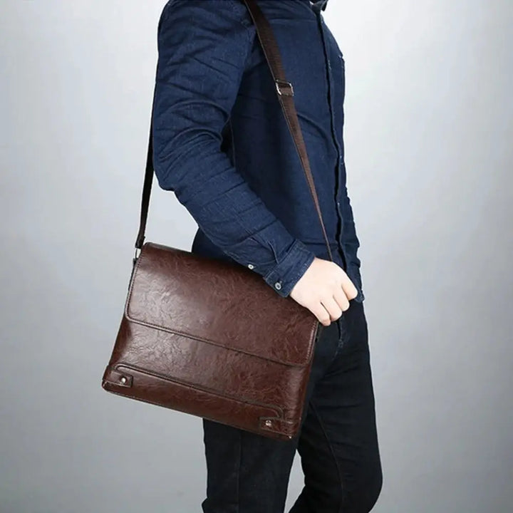 Jackson - All-in-One Leather Shoulder Bag